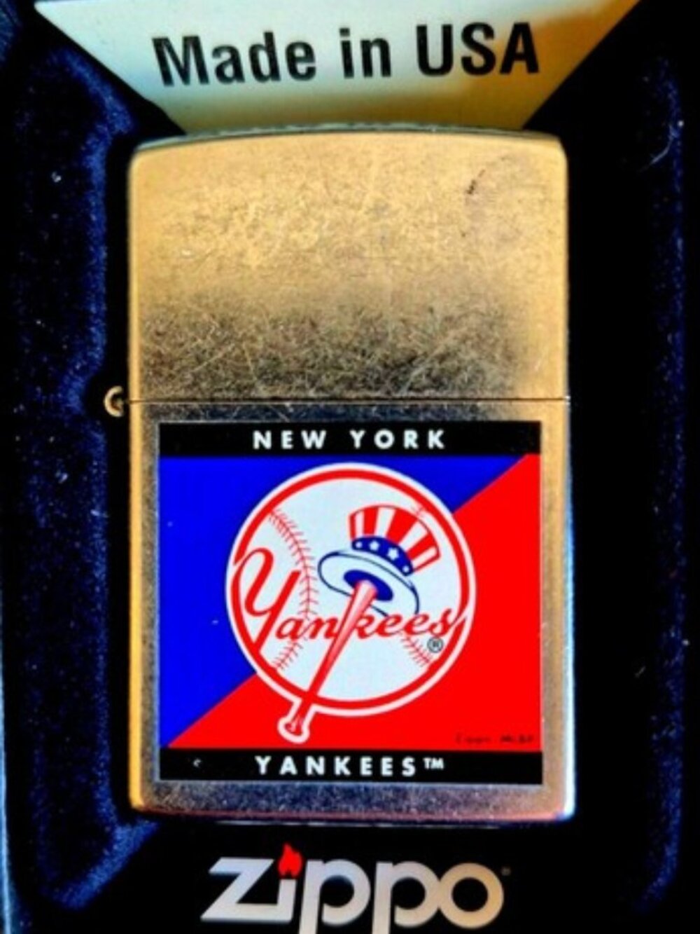 New York Yankees Retired 2004 Zippo Lighter